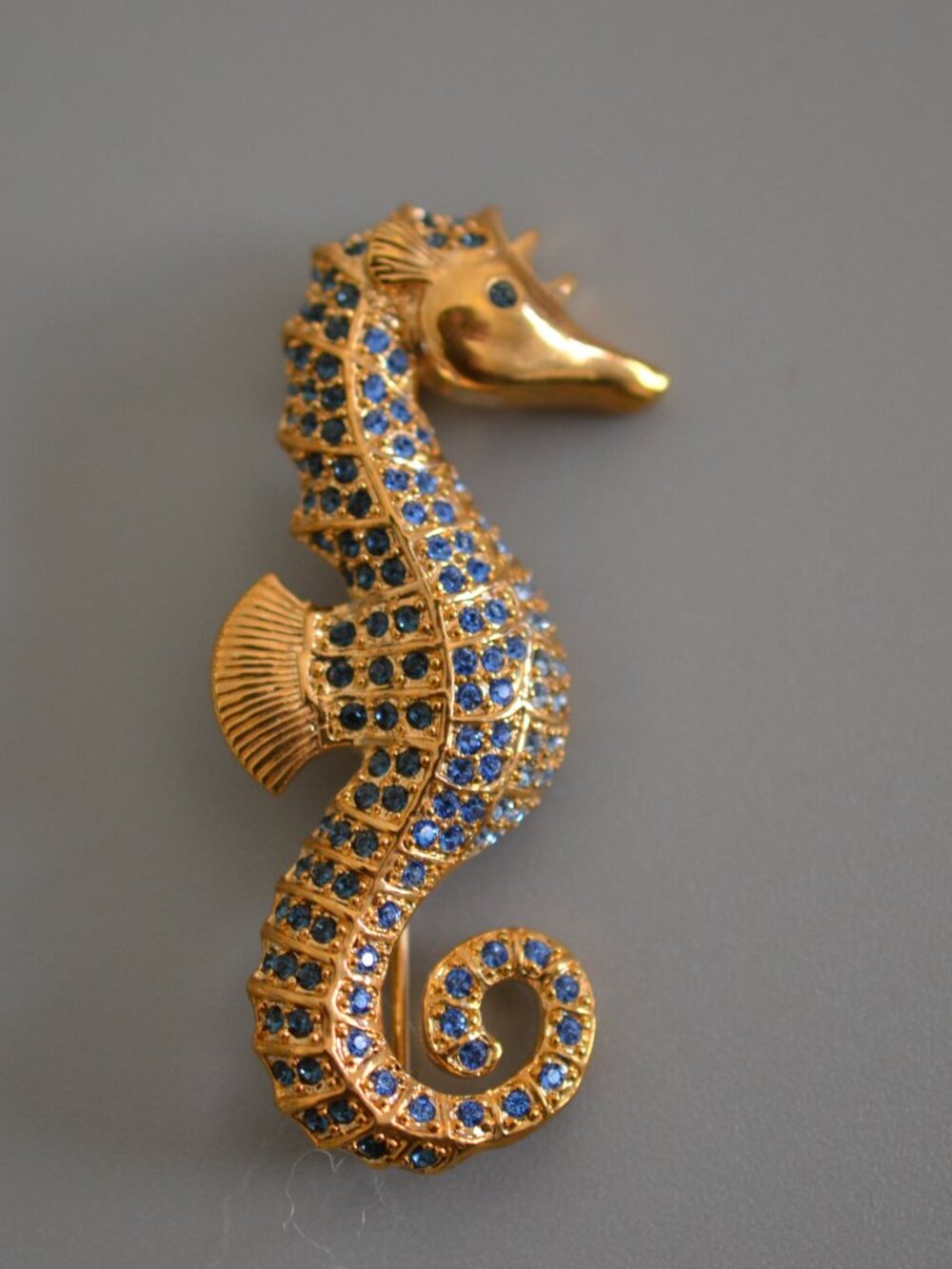 Vintage Daniel Lyons London Gold Plated Swarovski Crystal Seahorse Brooch